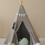 tipi-infantil-gris-guirnalda-menta-maminess