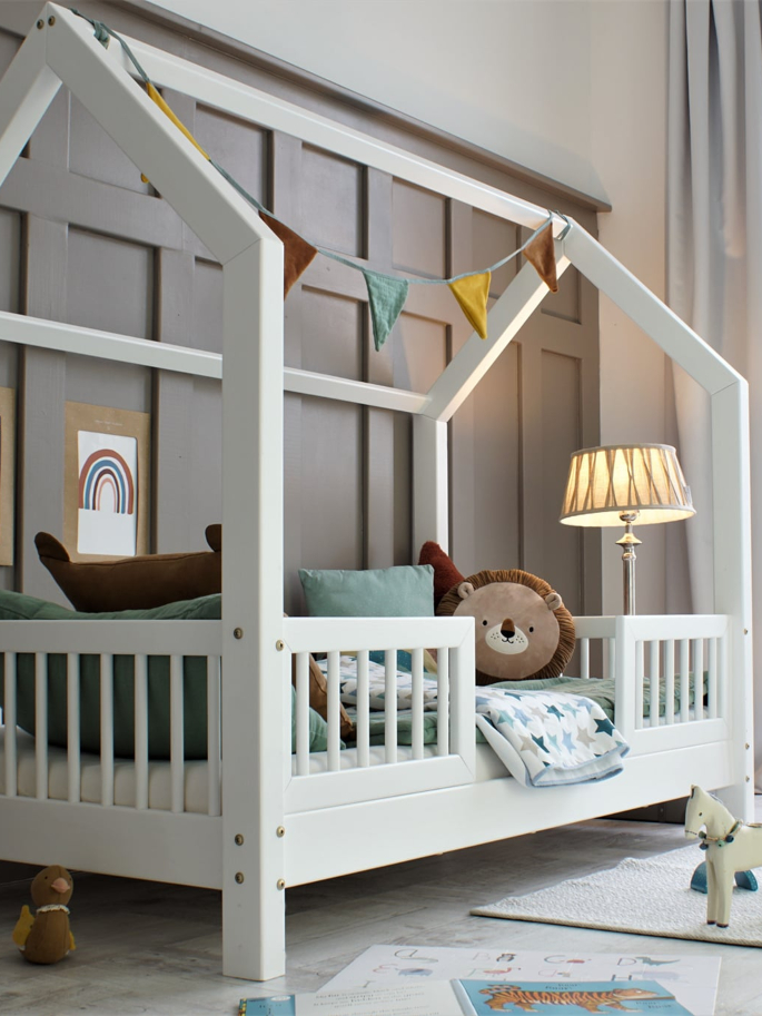 Cama Montessori de 70x140 cm en blanco y gris para bebés